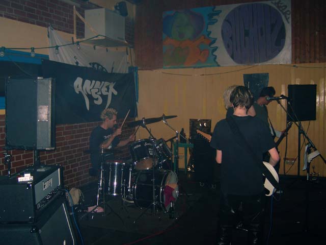 20040403_0005.jpg - click for next picture