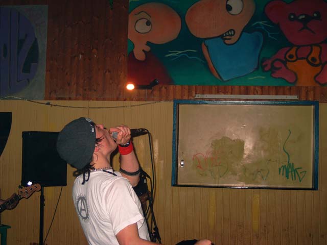 20040403_0011.jpg - click for next picture