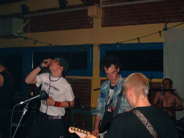 20040403_0013.jpg - click for next picture